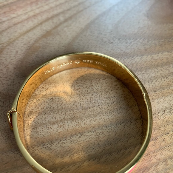 Kate Spade Hinge Bangle ✨💓 - Picture 3 of 4